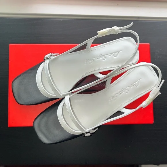 Lisa Says Gah | Mackie Heel - Picture 2 of 6